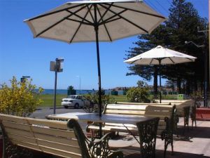 Anchorage at Victor Harbor Seafront Hotel - Geraldton Accommodation