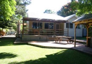 Pine Cottage - Geraldton Accommodation