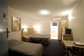 Dorset Gardens Hotel - Geraldton Accommodation